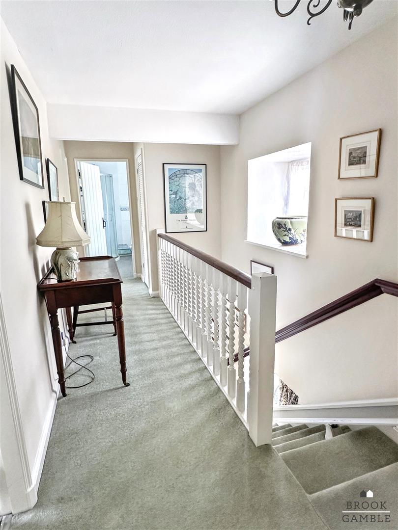 3 Bedroom House. Church Lane in Eastbourne, 26